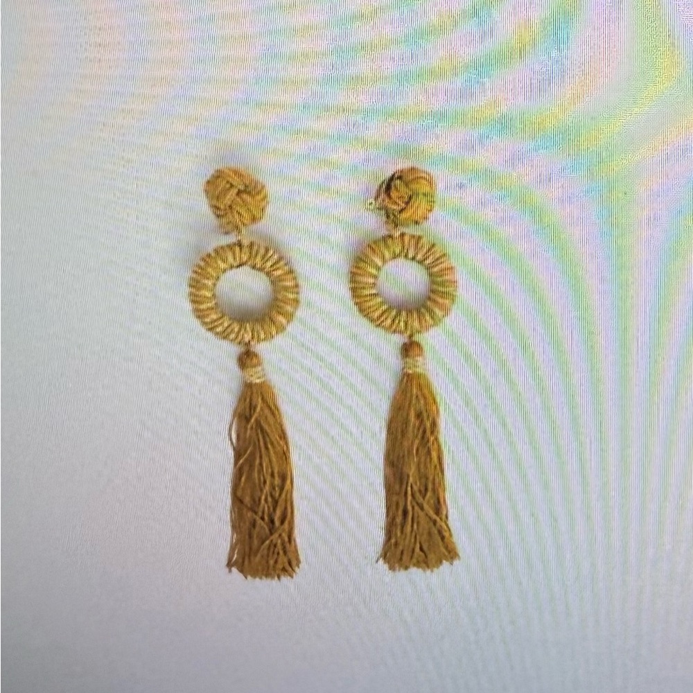 Anne Fontaine, Brand New with Tags, Ernest, Elegant Gold Tassel Earrings, clipon - Picture 2 of 5